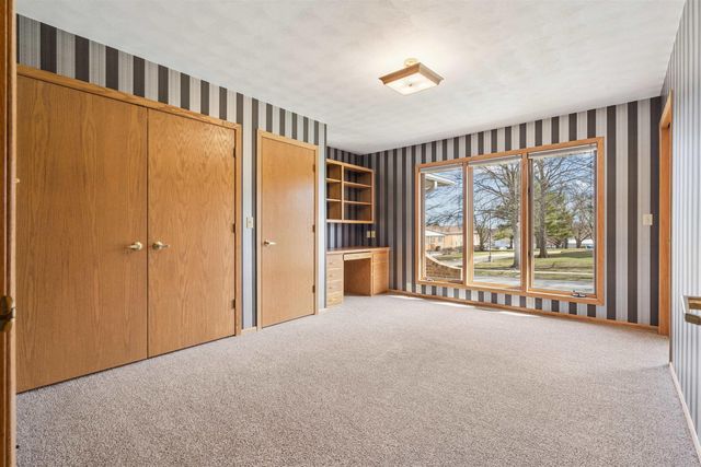 1228 Kimball Avenue, Waterloo, IA 50702