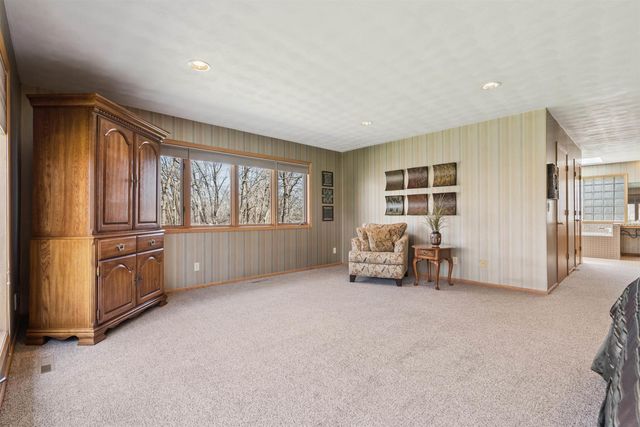 1228 Kimball Avenue, Waterloo, IA 50702