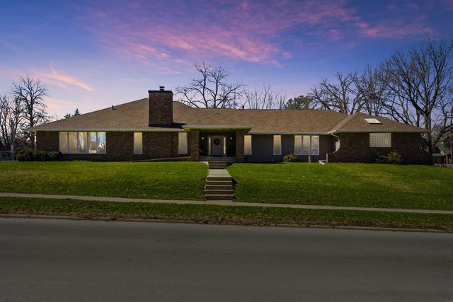 1228 Kimball Avenue, Waterloo, IA 50702