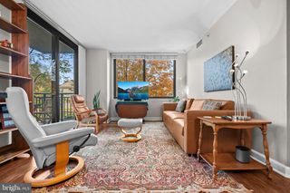 2451 MIDTOWN AVE #203, Alexandria, VA 22303