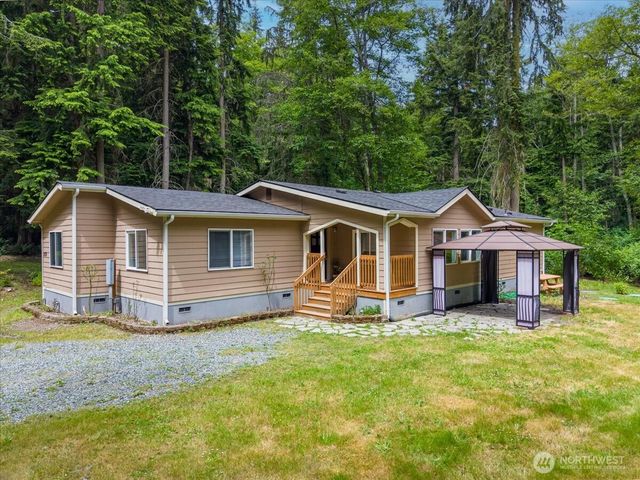 2579 Green Acres Lane, Oak Harbor, WA 98277