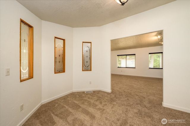 2579 Green Acres Lane, Oak Harbor, WA 98277