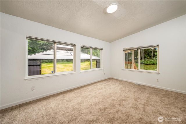 2579 Green Acres Lane, Oak Harbor, WA 98277