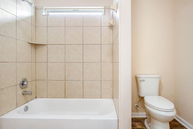 5215 Espuela Lane, Baytown, TX 77521