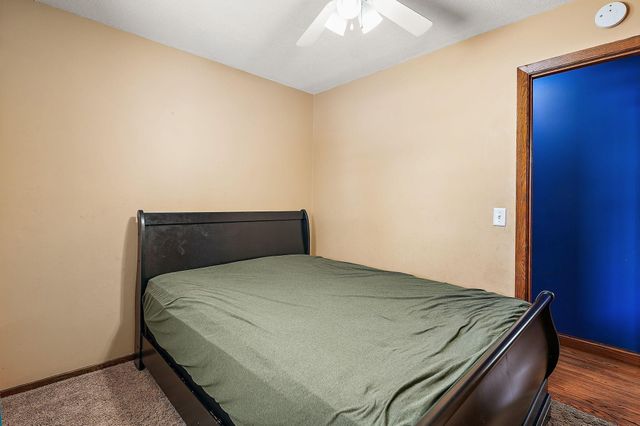 9830 6th Street NE, Blaine, MN 55434