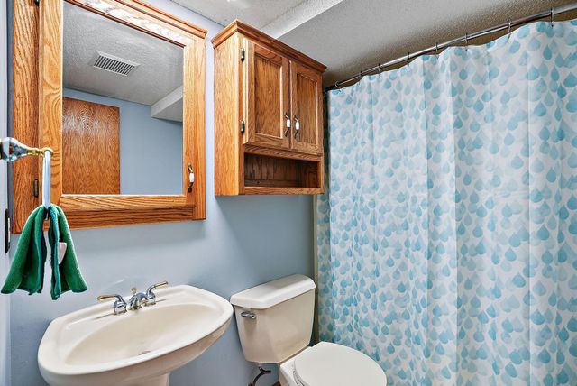 9830 6th Street NE, Blaine, MN 55434