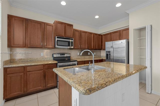 3345 NW 11th Avenue, Pompano Beach, FL 33064