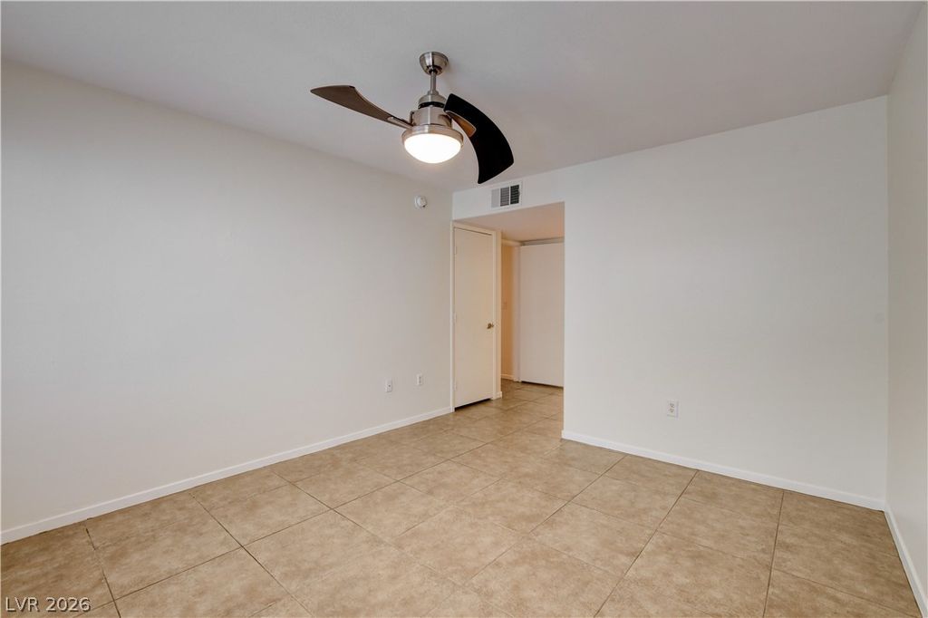 Image 27 of property listing at 5710 East Tropicana Avenue 1172, Las Vegas, NV 89122