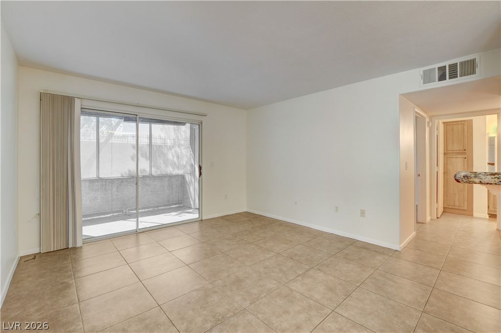 Image 5 of property listing at 5710 East Tropicana Avenue 1172, Las Vegas, NV 89122