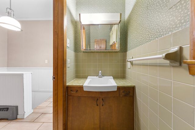 1507 Babbitt Court, Faribault, MN 55021