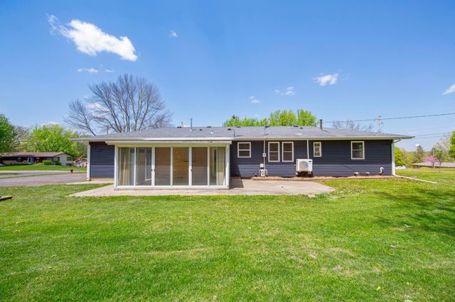 1507 Babbitt Court, Faribault, MN 55021