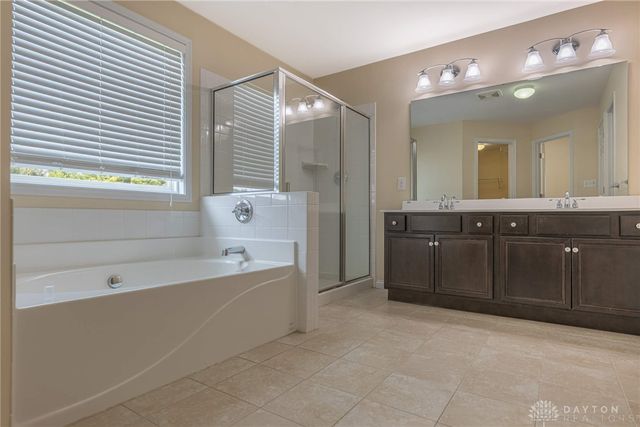 10049 Meadow Woods Lane, Washington Twp, OH 45458