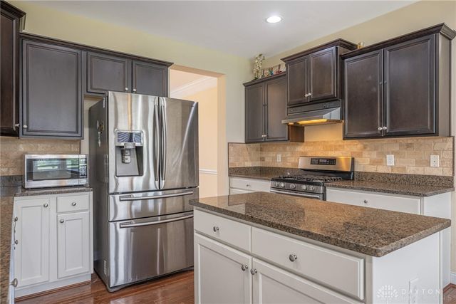10049 Meadow Woods Lane, Washington Twp, OH 45458