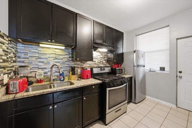 7717 S Sangamon Street, Chicago, IL 60620