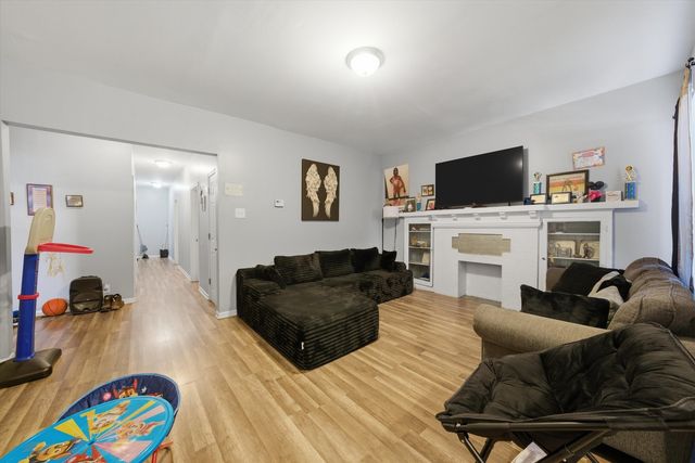 7717 S Sangamon Street, Chicago, IL 60620