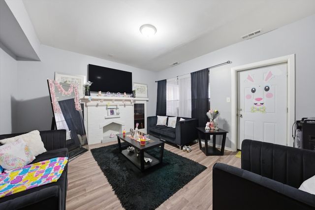 7717 S Sangamon Street, Chicago, IL 60620