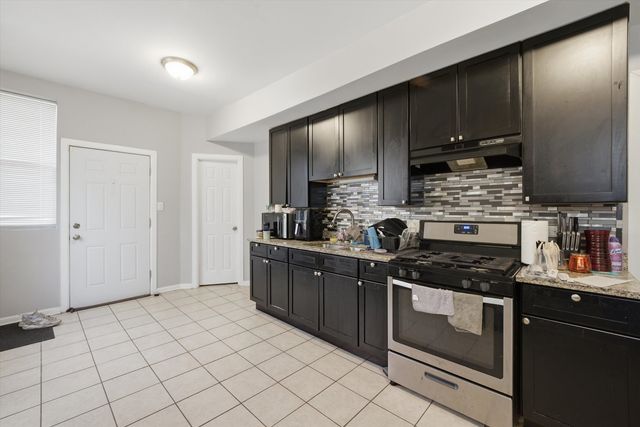 7717 S Sangamon Street, Chicago, IL 60620