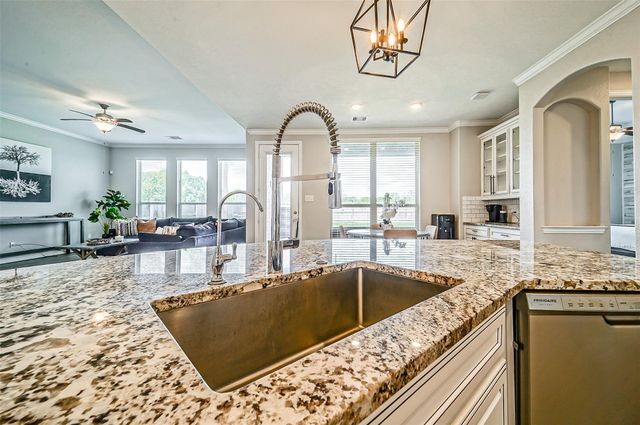 9507 Carson Lane, Rosharon, TX 77583