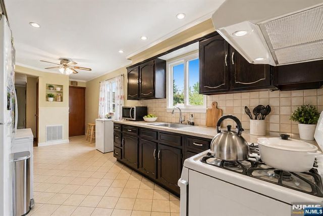 331 Essex Street, Harrison, NJ 07029