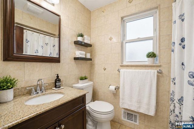 331 Essex Street, Harrison, NJ 07029