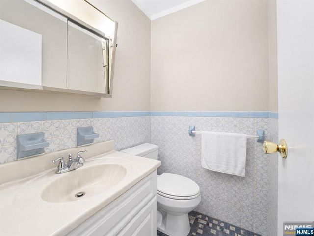 331 Essex Street, Harrison, NJ 07029
