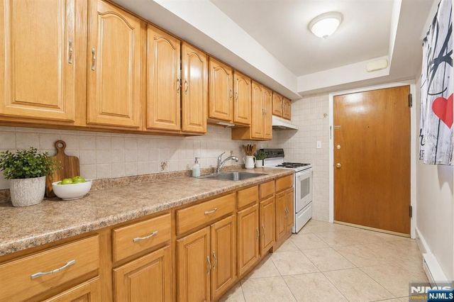 331 Essex Street, Harrison, NJ 07029