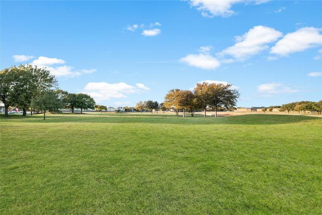 2400 Southern Magnolia Drive, Fort Worth, TX 76123