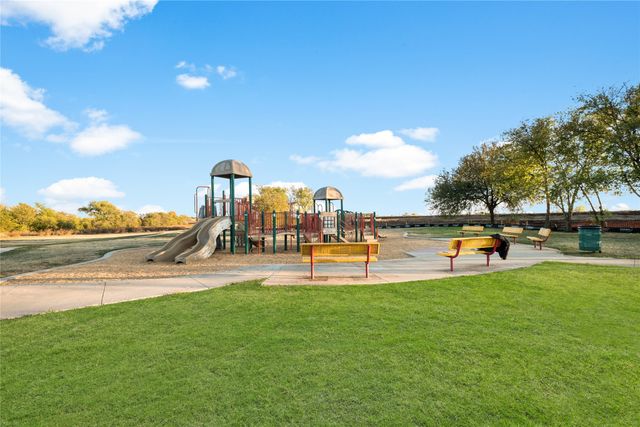 2400 Southern Magnolia Drive, Fort Worth, TX 76123