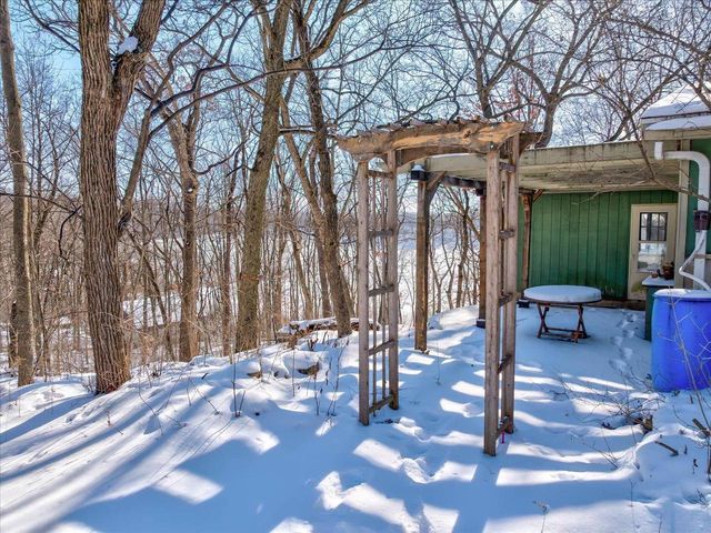 5601 Dahmen Drive, Waunakee, WI 53597