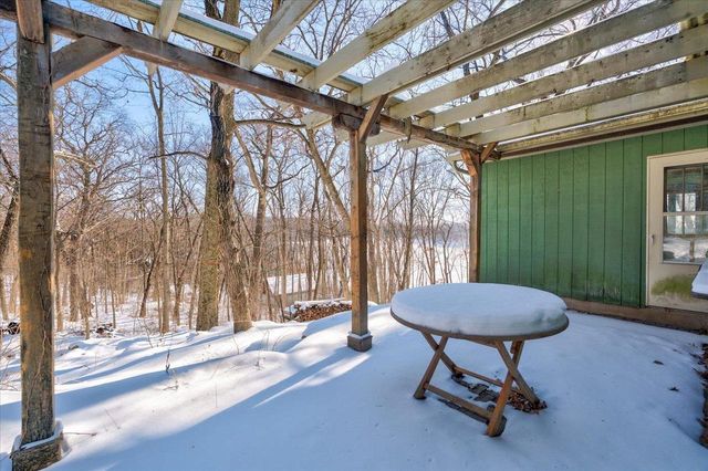 5601 Dahmen Drive, Waunakee, WI 53597