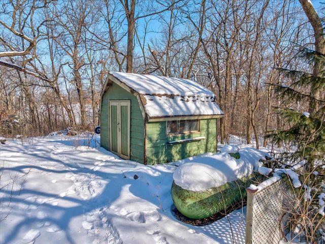 5601 Dahmen Drive, Waunakee, WI 53597