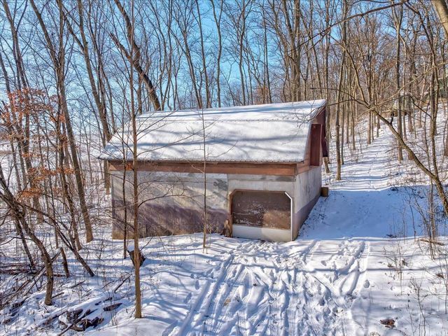 5601 Dahmen Drive, Waunakee, WI 53597