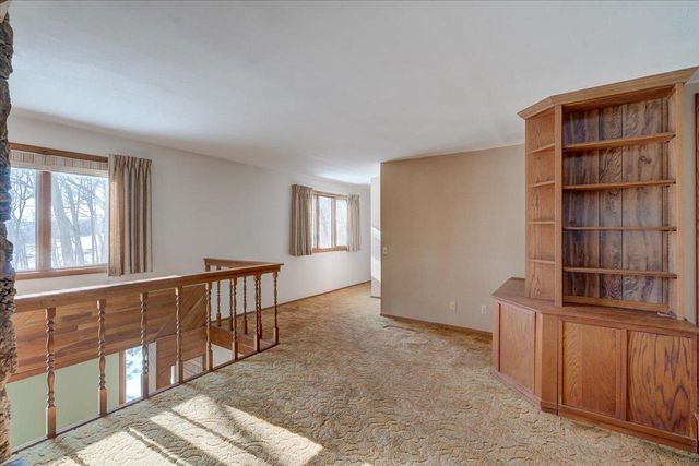 5601 Dahmen Drive, Waunakee, WI 53597