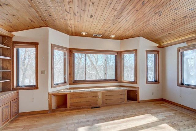 5601 Dahmen Drive, Waunakee, WI 53597