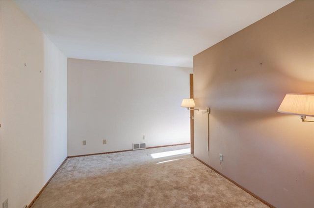 5601 Dahmen Drive, Waunakee, WI 53597