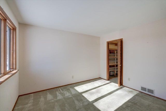 5601 Dahmen Drive, Waunakee, WI 53597