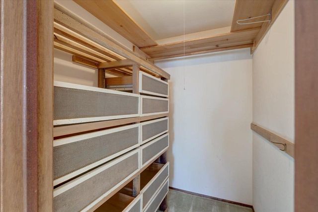 5601 Dahmen Drive, Waunakee, WI 53597