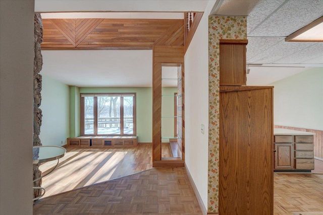 5601 Dahmen Drive, Waunakee, WI 53597