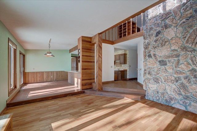 5601 Dahmen Drive, Waunakee, WI 53597