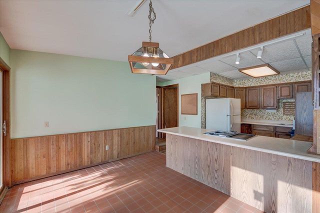 5601 Dahmen Drive, Waunakee, WI 53597