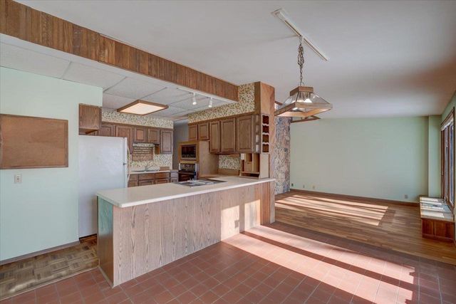 5601 Dahmen Drive, Waunakee, WI 53597