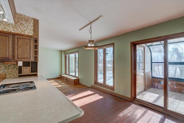 5601 Dahmen Drive, Waunakee, WI 53597