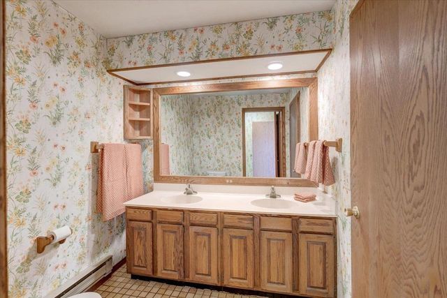 5601 Dahmen Drive, Waunakee, WI 53597