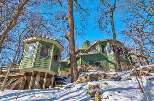 5601 Dahmen Drive, Waunakee, WI 53597