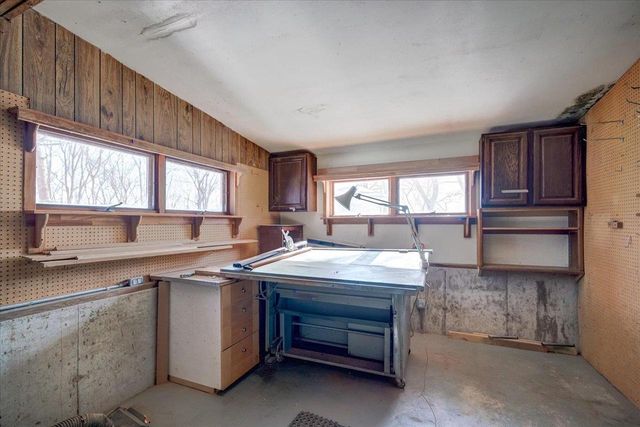 5601 Dahmen Drive, Waunakee, WI 53597