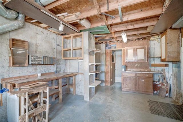 5601 Dahmen Drive, Waunakee, WI 53597