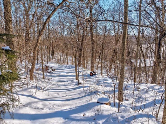 5601 Dahmen Drive, Waunakee, WI 53597