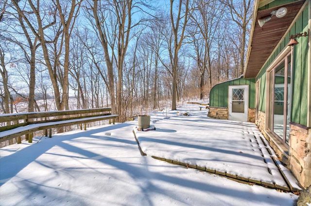 5601 Dahmen Drive, Waunakee, WI 53597