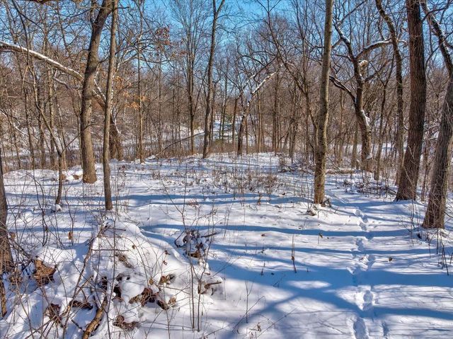 5601 Dahmen Drive, Waunakee, WI 53597