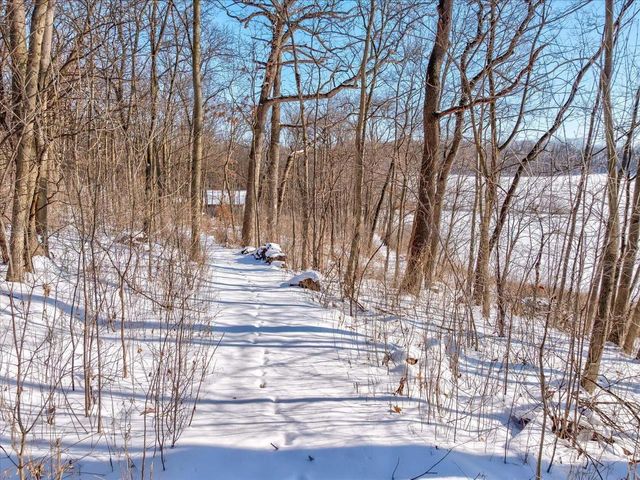 5601 Dahmen Drive, Waunakee, WI 53597